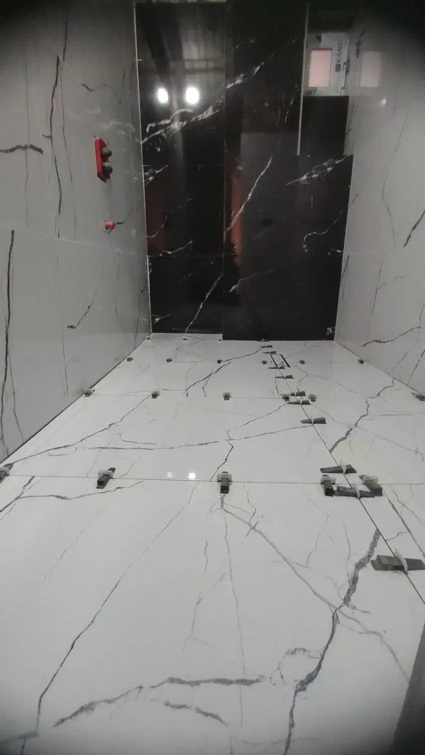 نیازمند شاگرد برایه کاشی کاری هستم|استخدام معماری، عمران و ساختمانی|میاندوآب, |دیوار