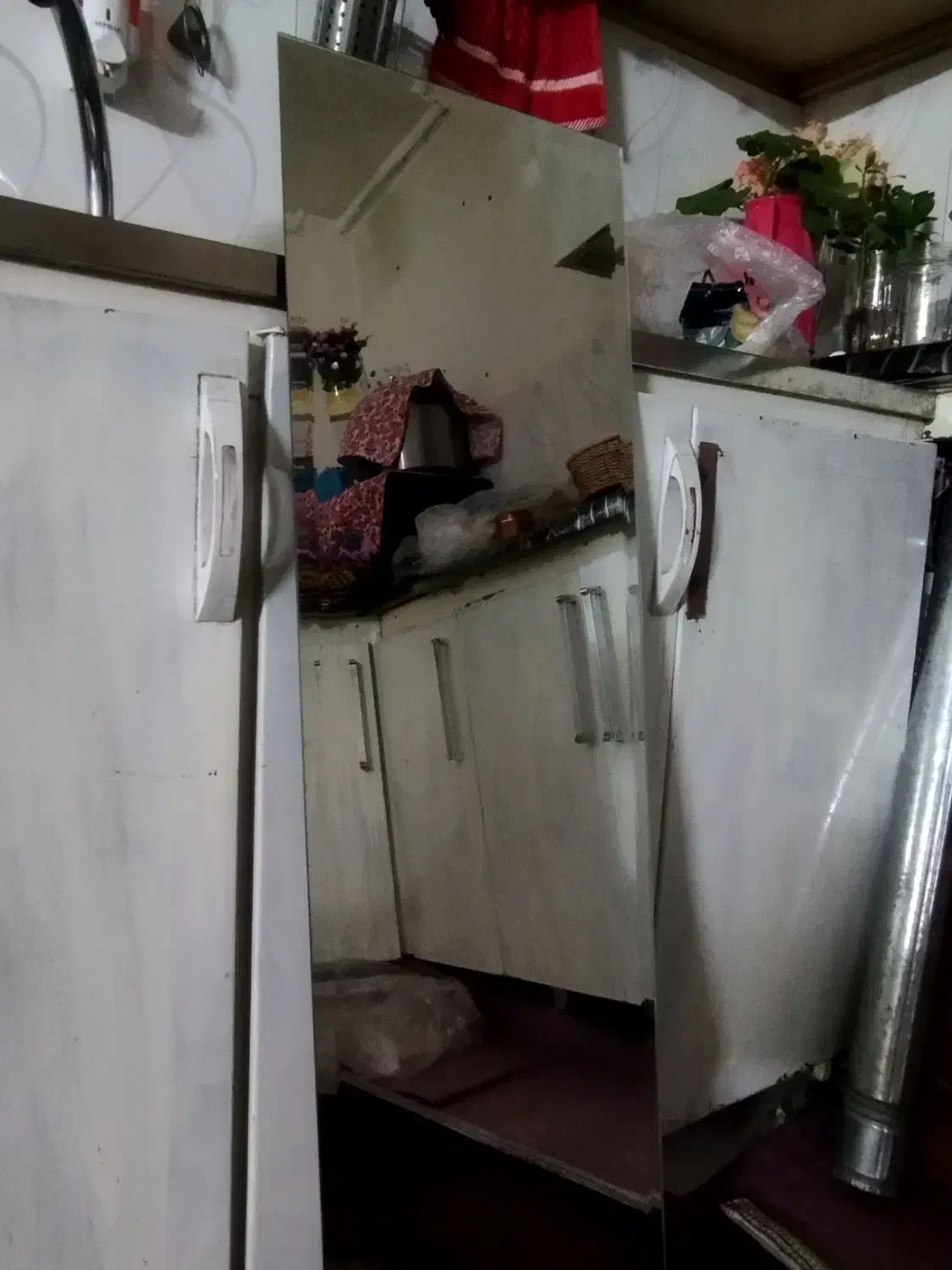 آیینه قدی|آینه|اراک, |دیوار