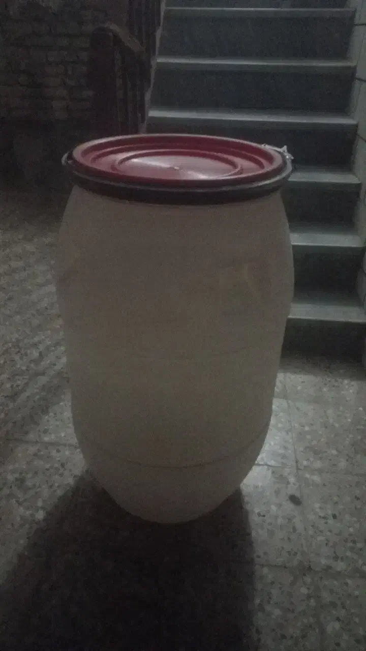 دبه ۱۴۰تای|ظروف نگهدارنده، پلاستیکی، یک‌بارمصرف|شهرکرد, |دیوار