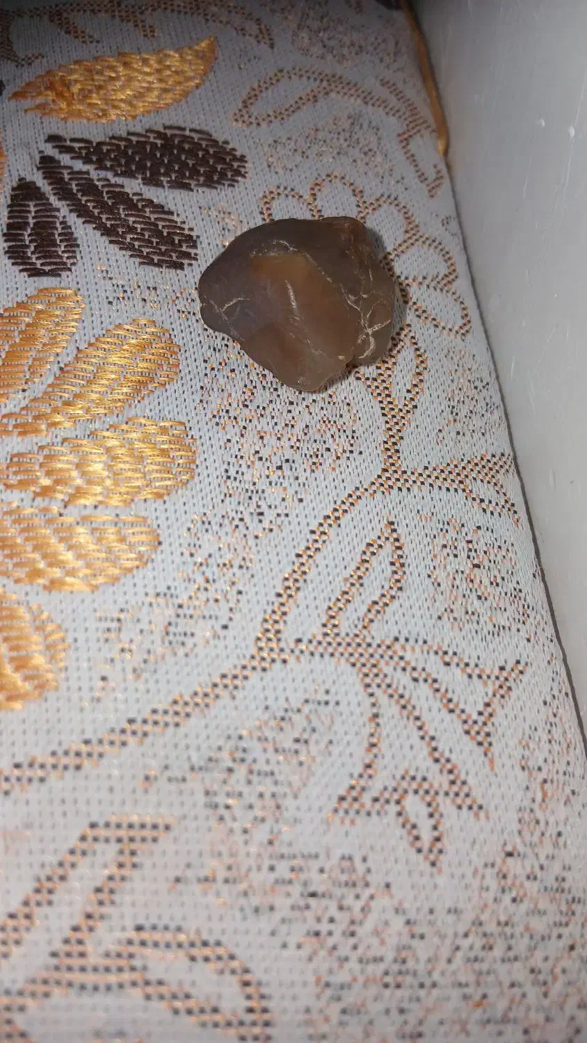 یاقوت قهوه ای درخشان|جواهرات|مشگین شهر, |دیوار