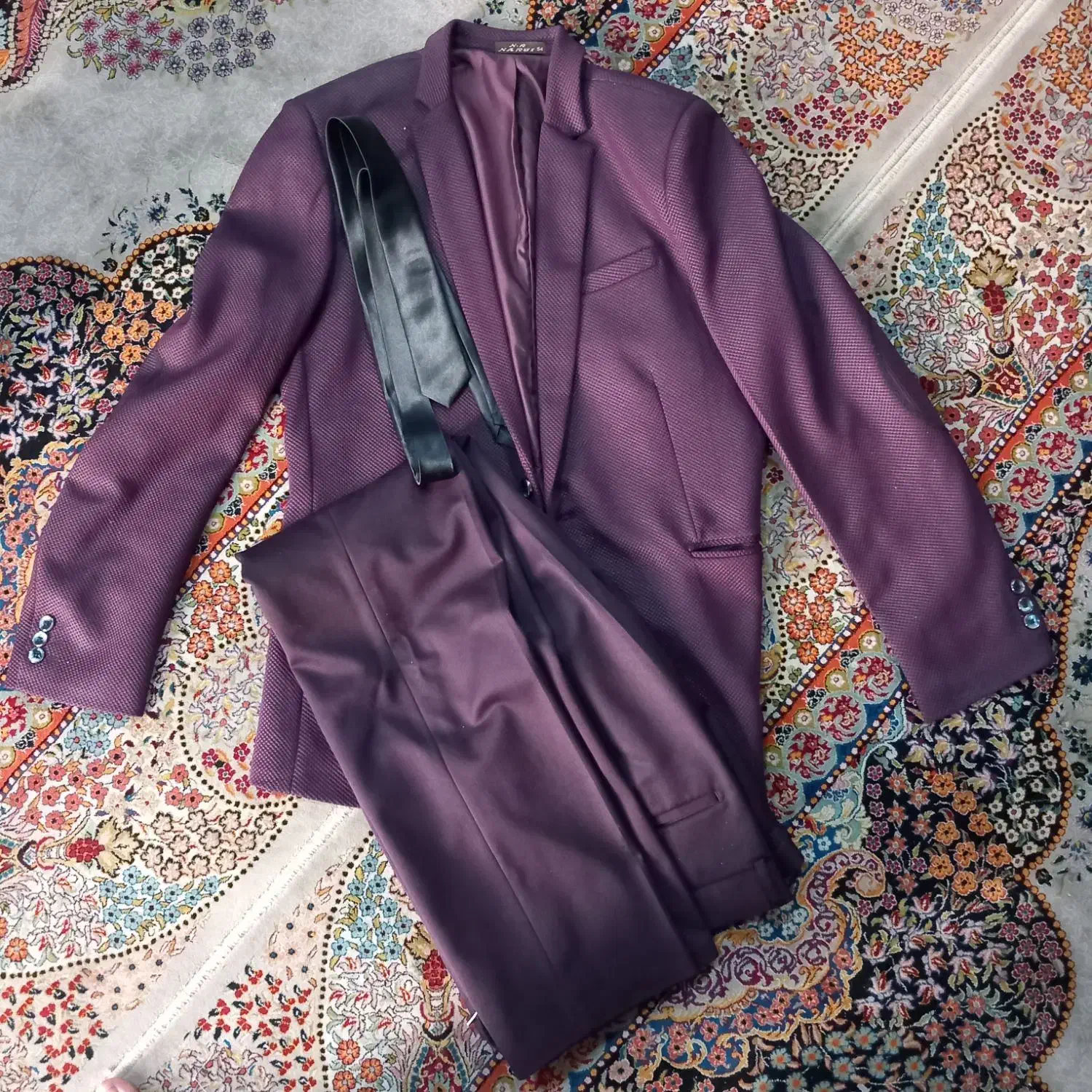 تعدادی لباس مردانه و زنانه در حد نو قیمت مناسب|لباس|قرچک, زیبا شهر|دیوار