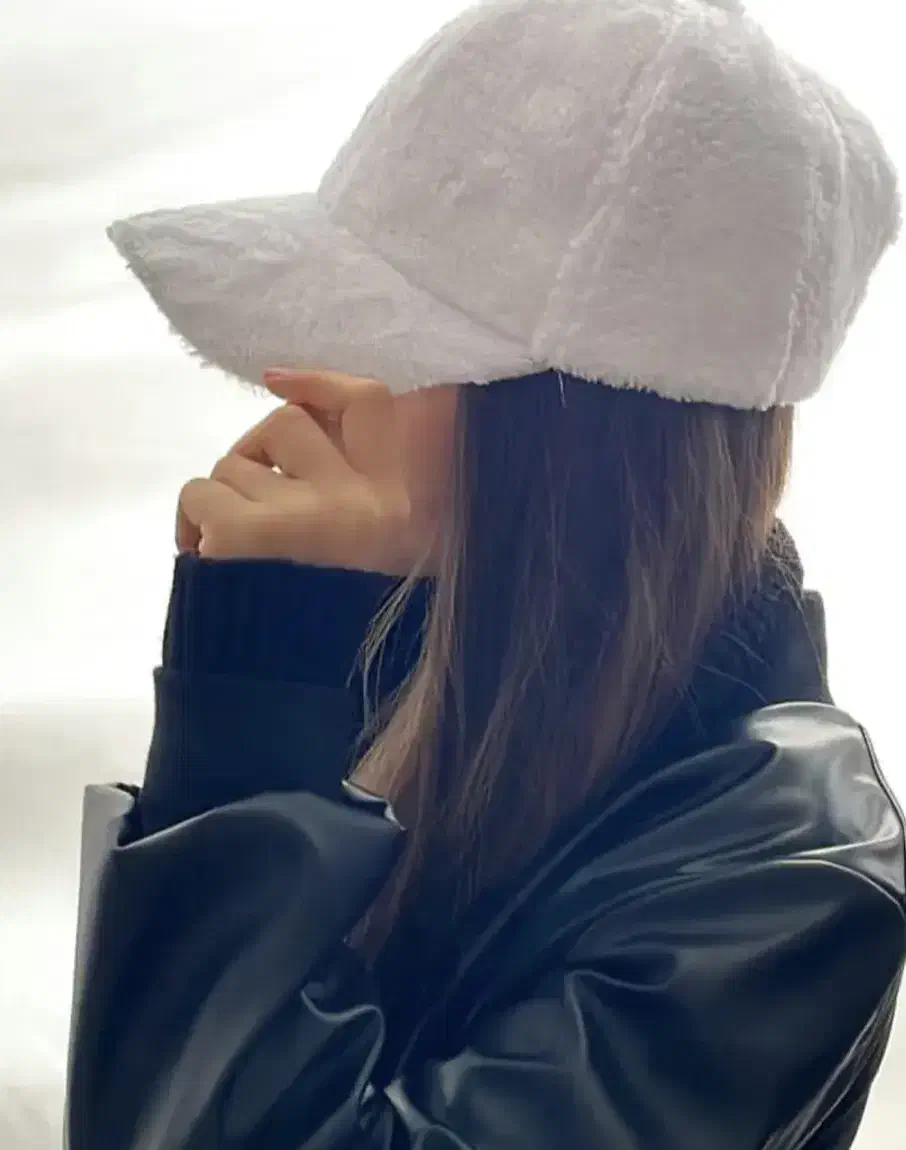 کلاه تدی|لباس|گرگان, |دیوار