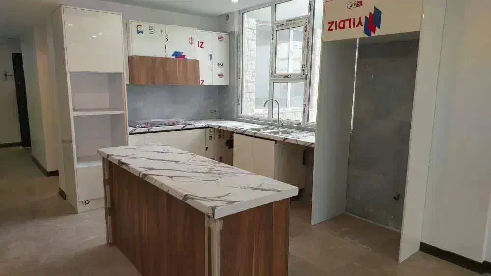 ۱۶۰ متر/ یکساله/فول امکانات/ تخلیه/ایران‌زمین