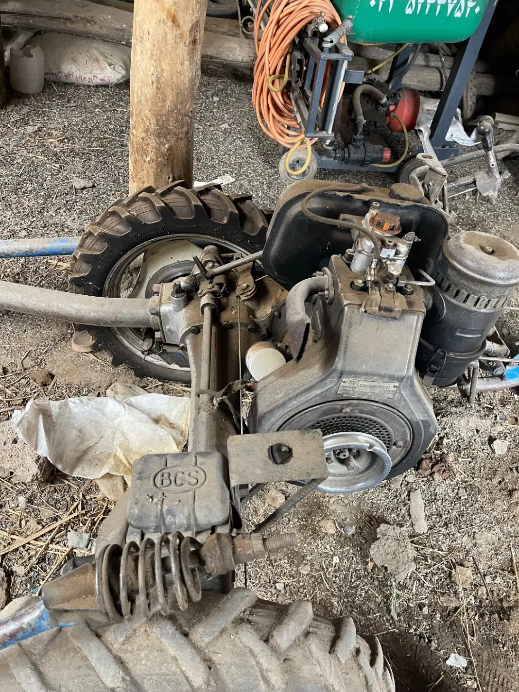 علفچین (دروگر یونجه و گندم)|خودرو سنگین|شوط, |دیوار