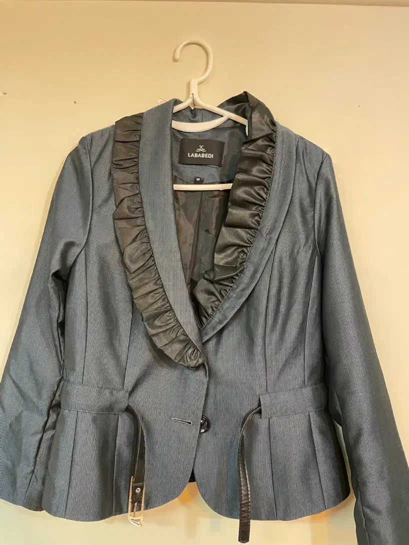 لباس مجلسی و پوتین سربازی-کفش بچه گانه|لباس|مشهد, آیت الله کاشانی|دیوار