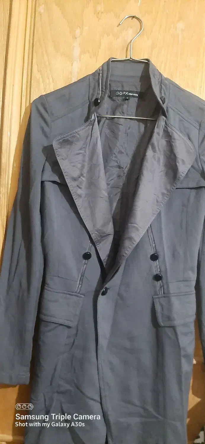 ترنچ کت و بارونی|لباس|طرقبه, |دیوار