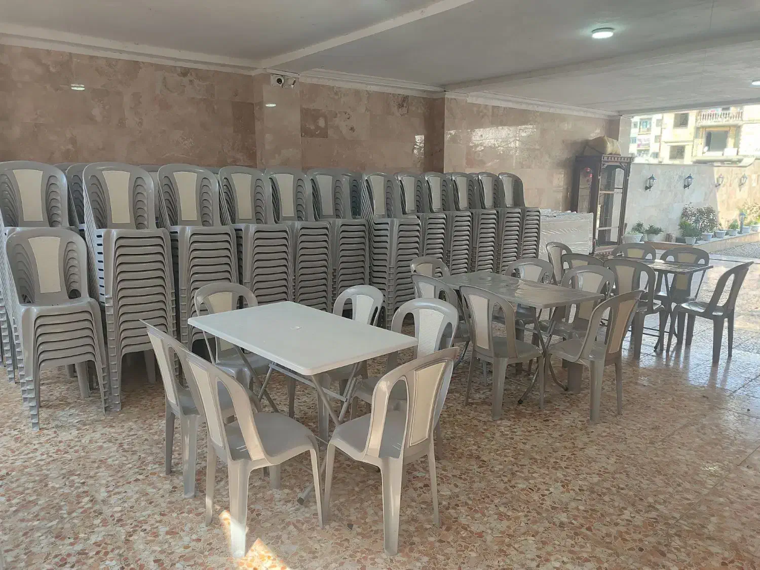 میز و صندلی در حد نو|میز و صندلی غذاخوری|تالش, هشتپر|دیوار