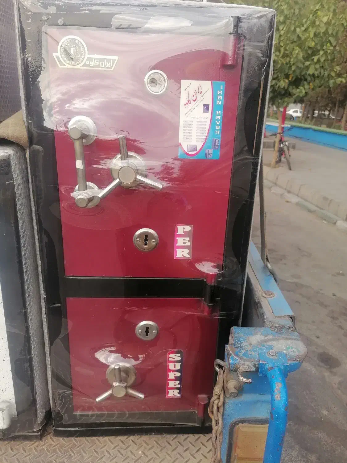 گاوصندوق شهریار|ابزارآلات|اندیشه, اندیشه فاز ۳|دیوار