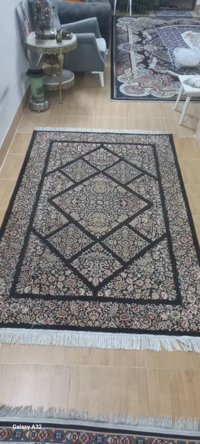 فرش ۷۰۰ شونه ۴ متری|فرش|اصفهان, حصه شمالی|دیوار