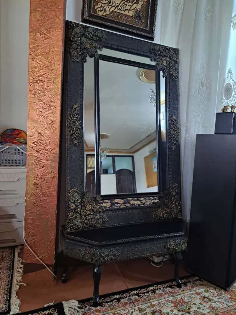 آیینه|آینه|ورامین, ورامین|دیوار