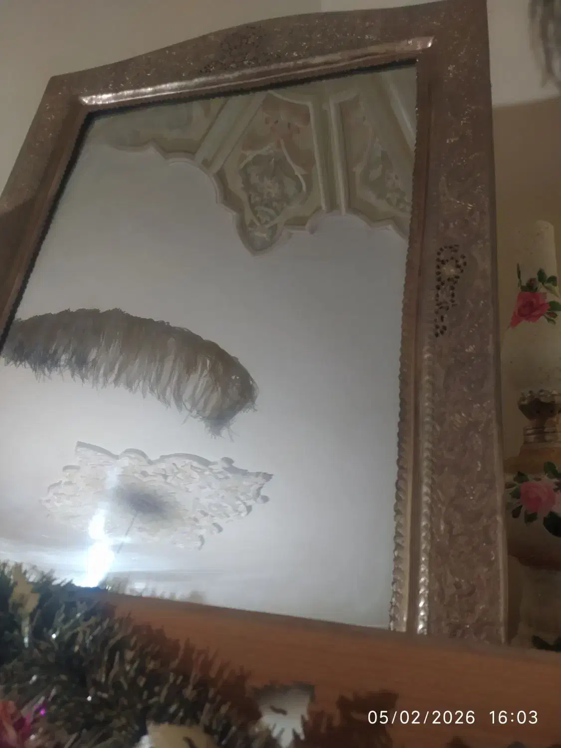 اینه وشمعدان.|آینه|خمینی‌شهر, |دیوار