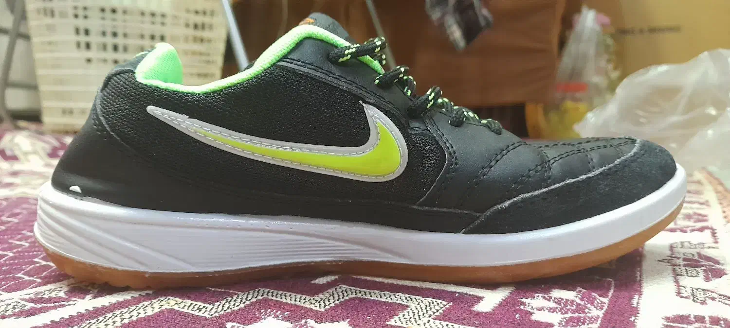 کفش فوتسال سایز ۴۰|تجهیزات ورزشی|تهران, جوادیه|دیوار