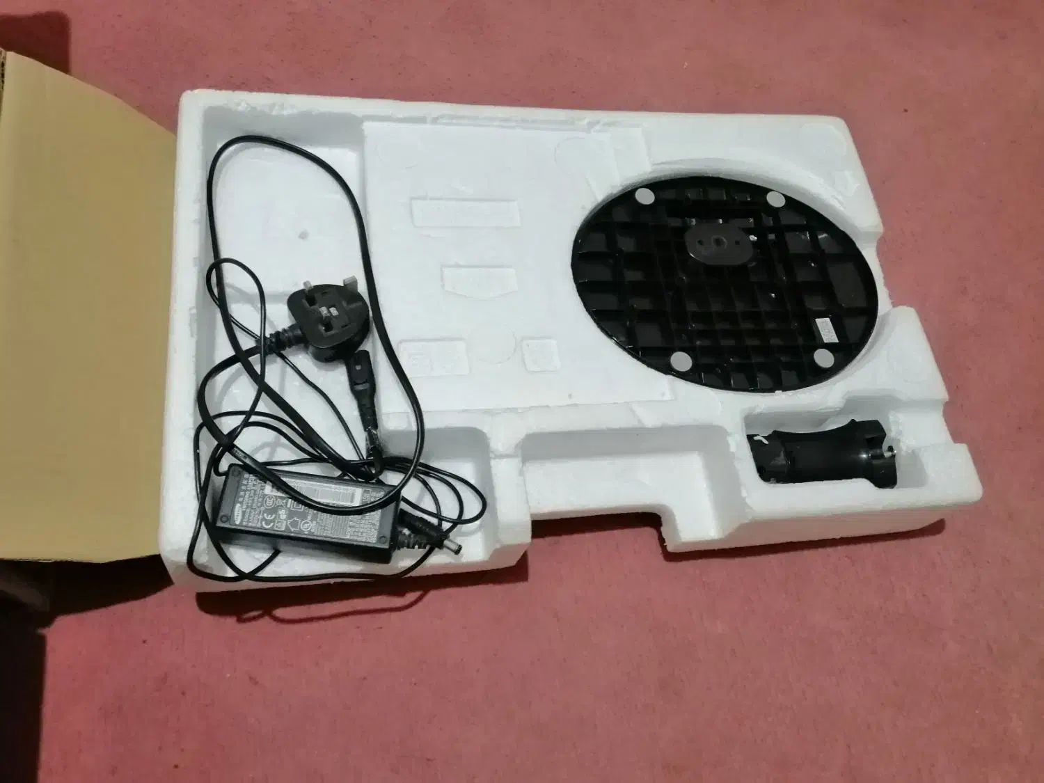 مانیتور سامسونگ مدلS19D300|قطعات و لوازم جانبی رایانه|شیراز, شهرک مهدیه|دیوار