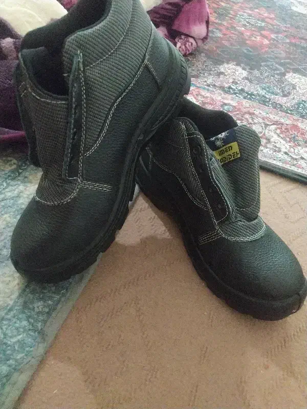 کفش معدنی|کیف، کفش، کمربند|طبس, |دیوار