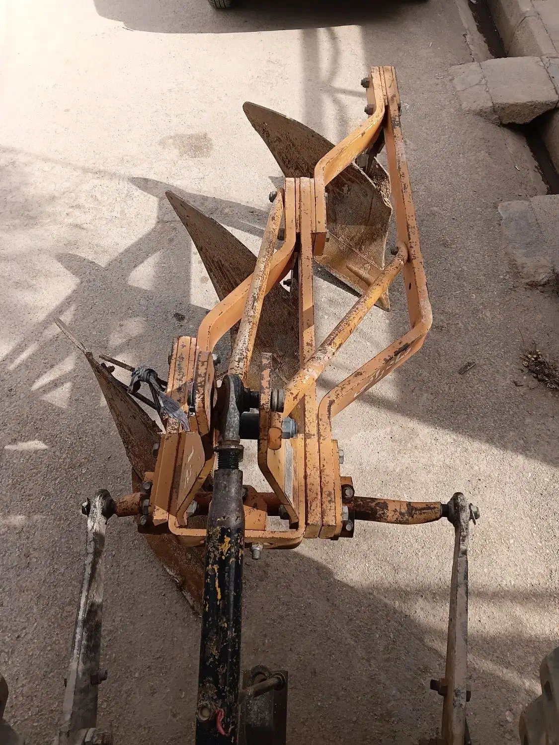 گلا تراکتور|ماشین‌آلات صنعتی|کوهدشت, |دیوار