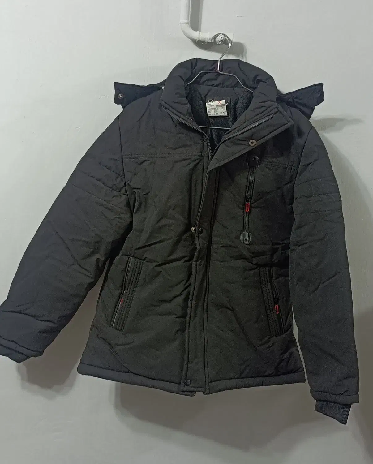 کاپشن زمستانی و کفش|لباس|بندر انزلی, امامزاده|دیوار