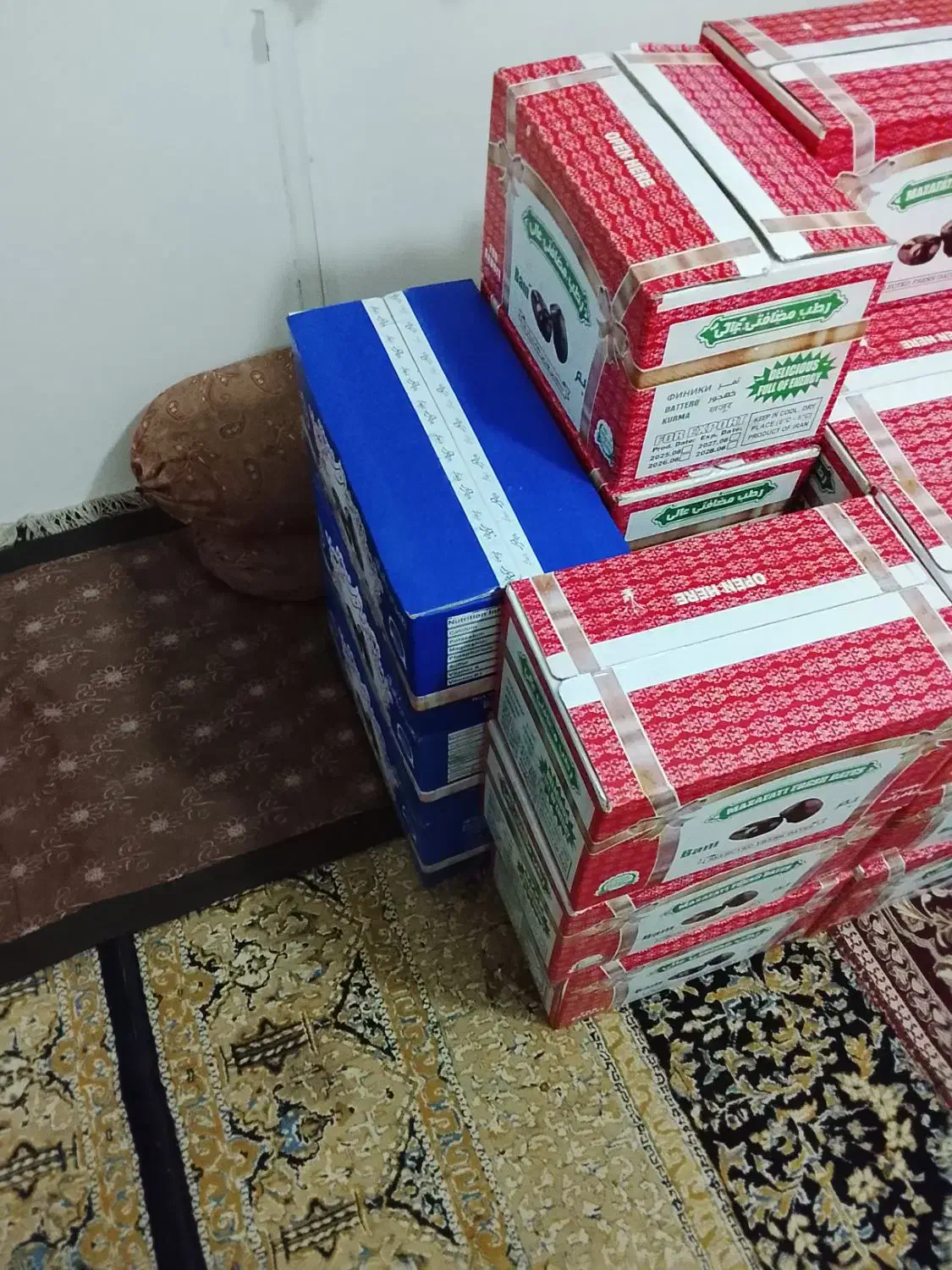 خرماازسال‌گذشته‌20عددکارتن‌خوب‌مشکی|عمده‌فروشی|بم, |دیوار