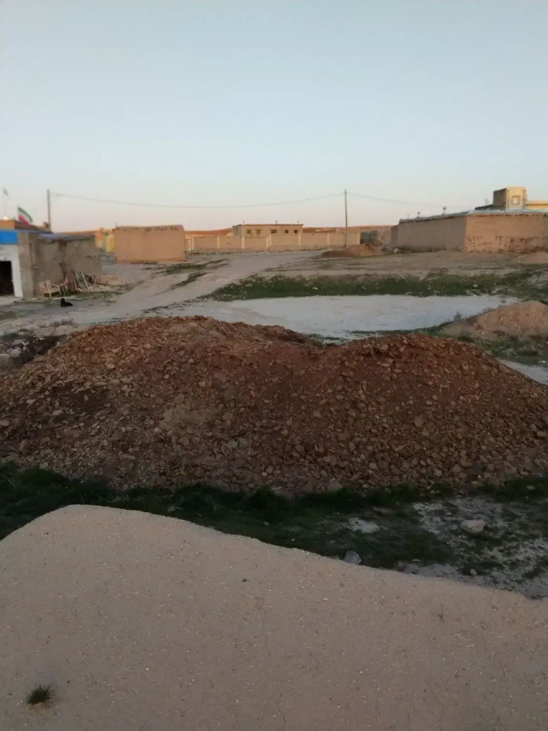 پهن گوسفندی|خدمات باغبانی و درختکاری|گل تپه, |دیوار