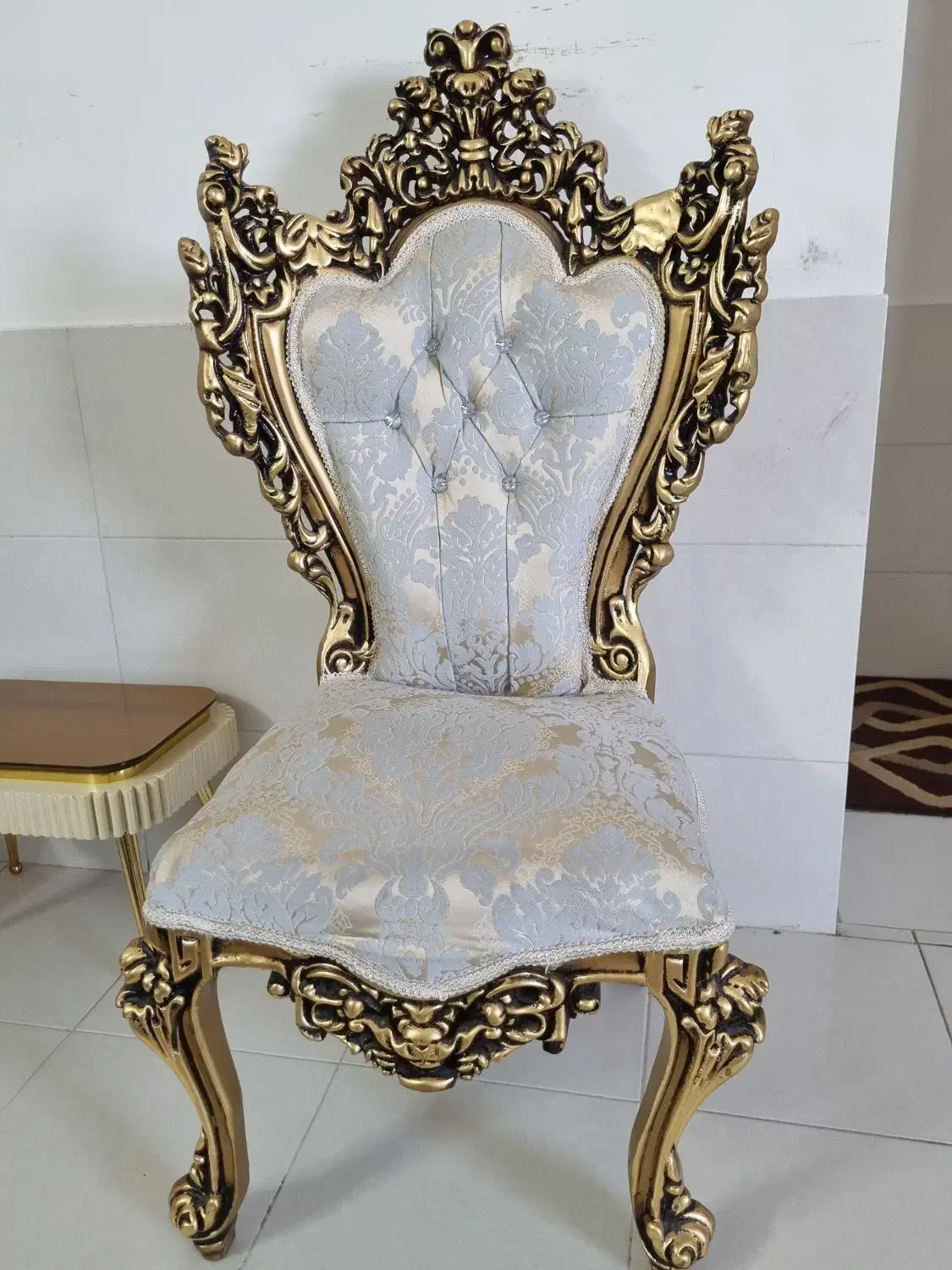 مبل سلطنتی در حدنو|مبلمان خانگی و میز عسلی|آباده, |دیوار