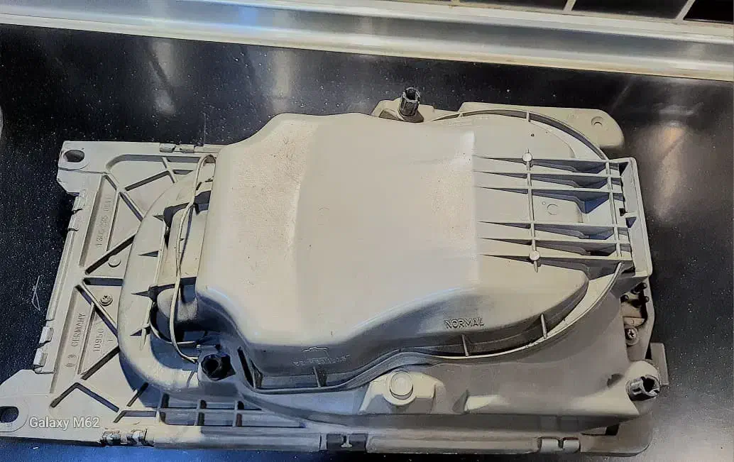 چراغ جلو بنز اطاق ۱۲۳ دانشجویی چپ وراست|قطعات یدکی و لوازم جانبی|تهران, مجیدیه|دیوار