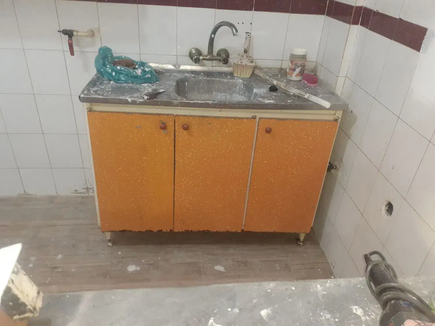 کابینت فلزی وهود|اجاق گاز و لوازم برقی پختوپز|رشت, استقامت ۱|دیوار