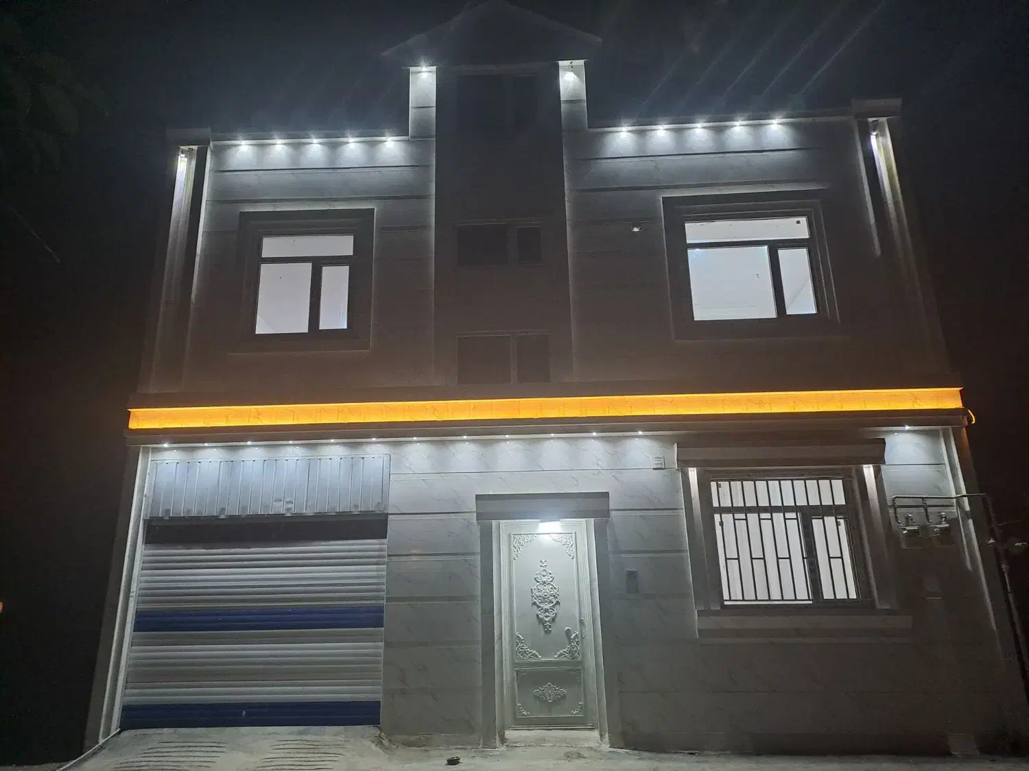 فروش دو واحد ۱۰۵ متری نصف نقد مابقی ۳ ماه|فروش آپارتمان|ازنا, |دیوار