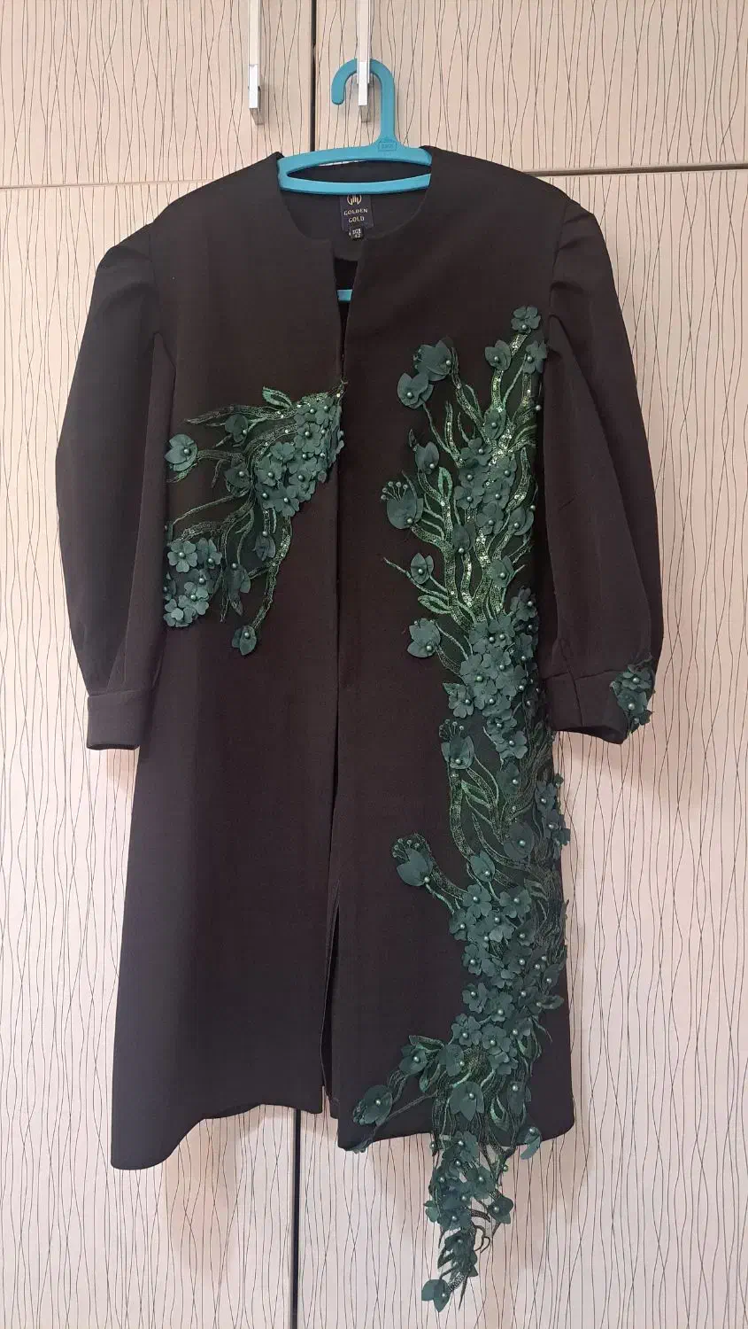 تعداد زیادی مانتو زنانه دخترانه|لباس|اصفهان, پوریای ولی|دیوار