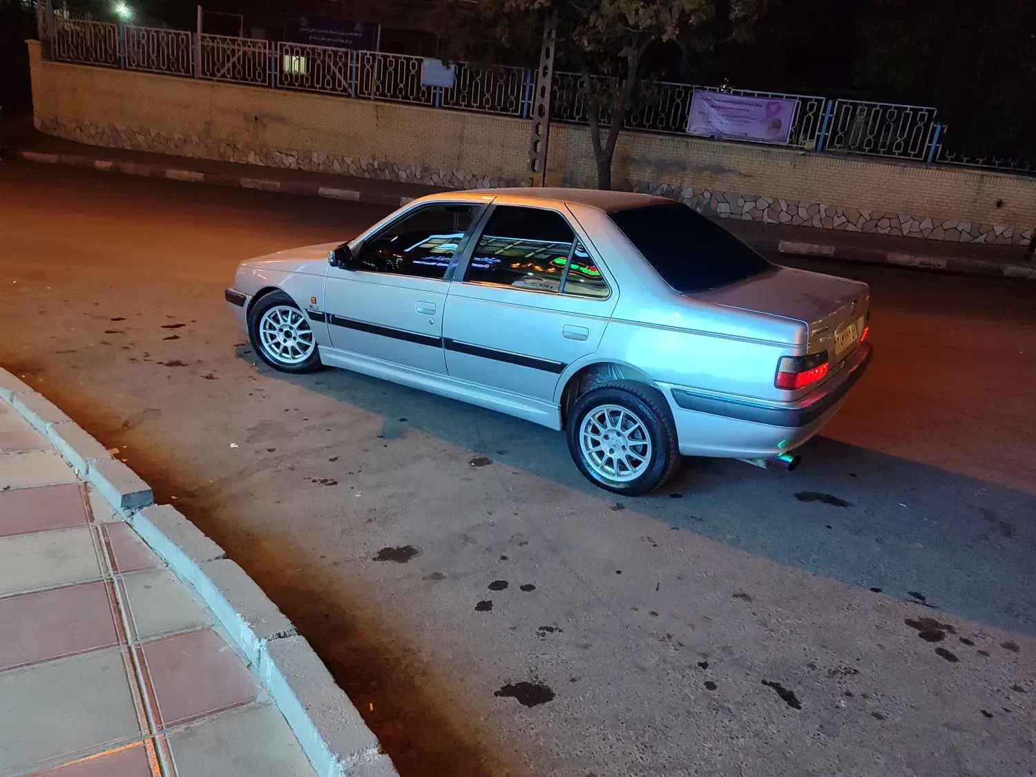 پژو پارس مدل ۸۴ نقره ای پلمپ|خودرو سواری و وانت|سنندج, |دیوار