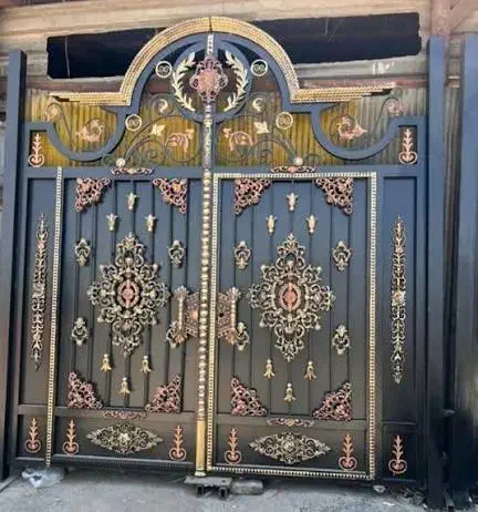 نقاشی ساختمان و دروازه وپنجره|خدمات پیشه و مهارت|رضوانشهر, |دیوار