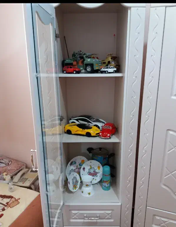 سرویس خواب نوزاد نوجوان|تخت و سرویس خواب|شاهینشهر, شهرک گلدیس|دیوار