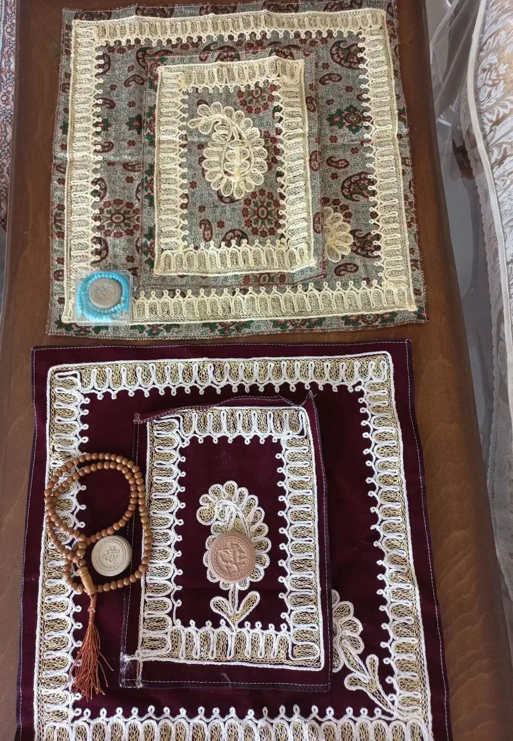 سجاده نماز نفیس و کاملا نو مناسب عروس|زیورآلات و اکسسوری|اصفهان, باغ دریاچه|دیوار