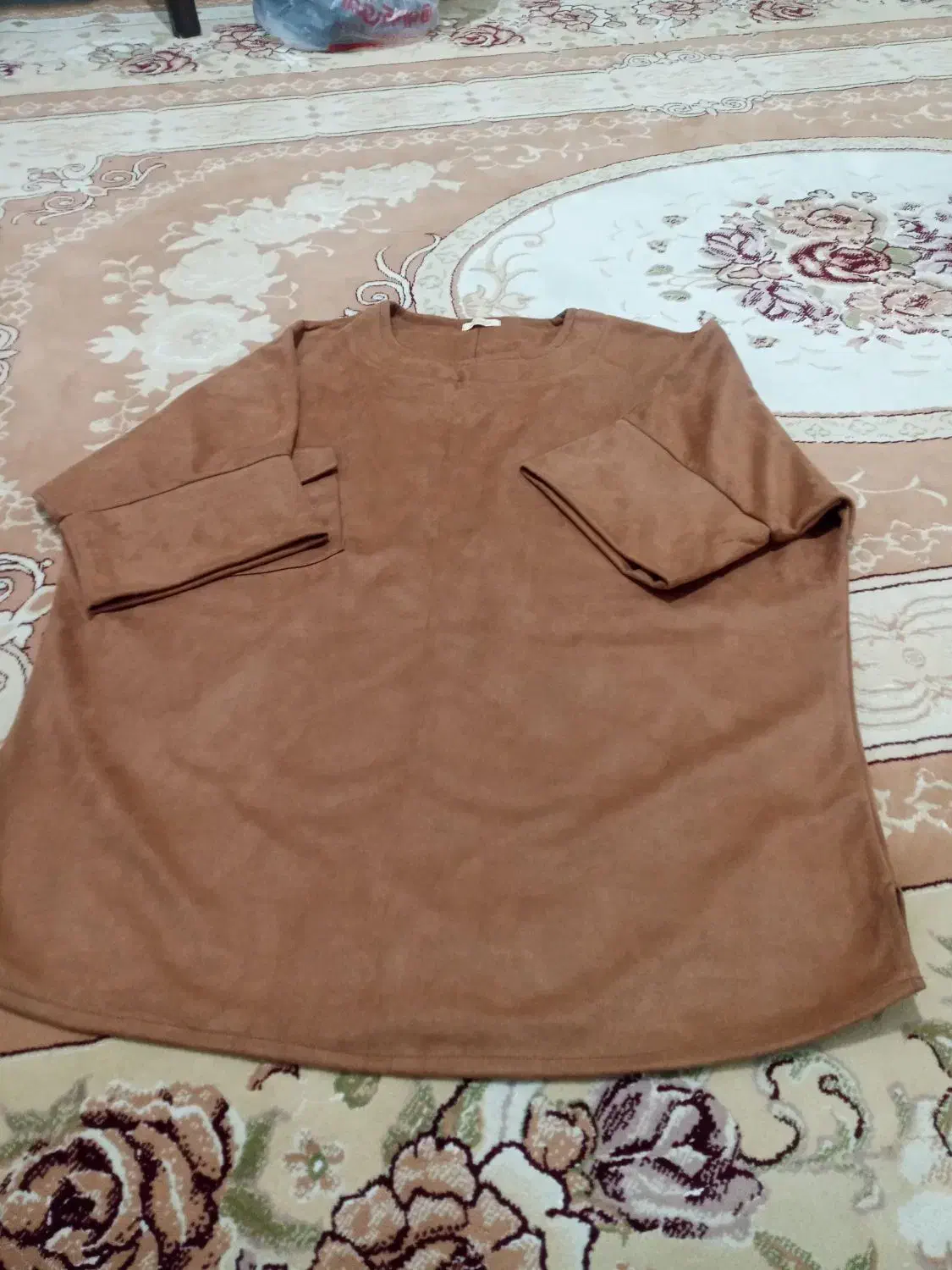 لباس|لباس|هرسین, |دیوار