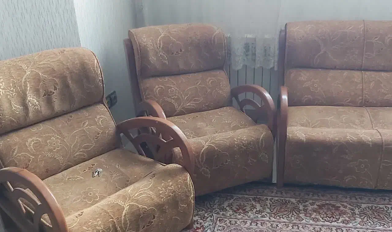 دو دست مبل|مبلمان خانگی و میز عسلی|مشهد, سرافرازان|دیوار