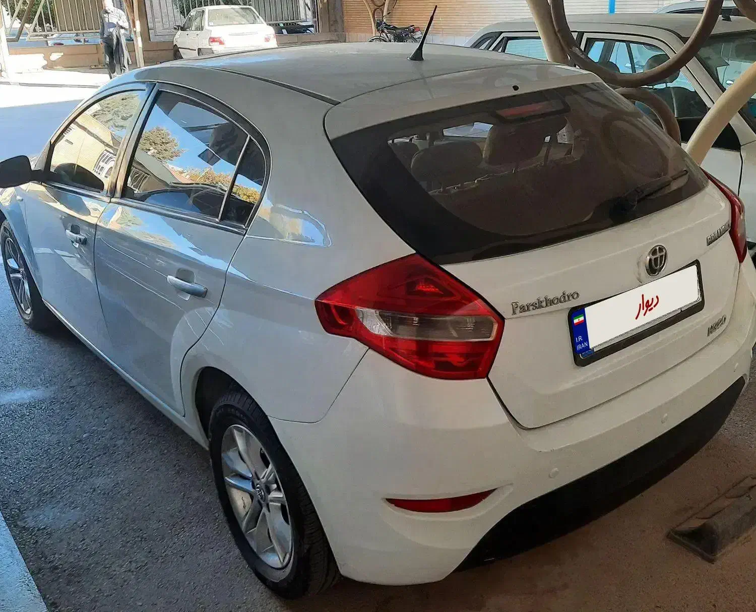 برلیناس ۳۲۰ مدل ۹۶ بدون رنگ|خودرو سواری و وانت|اصفهان, لیمجیر|دیوار