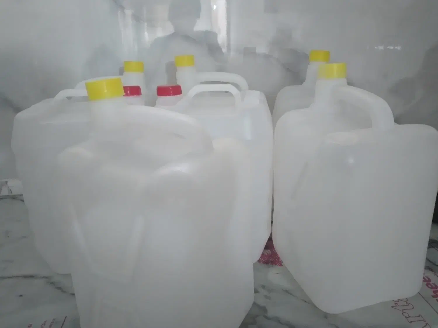 بوکه و دبه های ۲۰لیتری|ظروف نگهدارنده، پلاستیکی، یکبارمصرف|اصفهان, کوی ولی عصر|دیوار