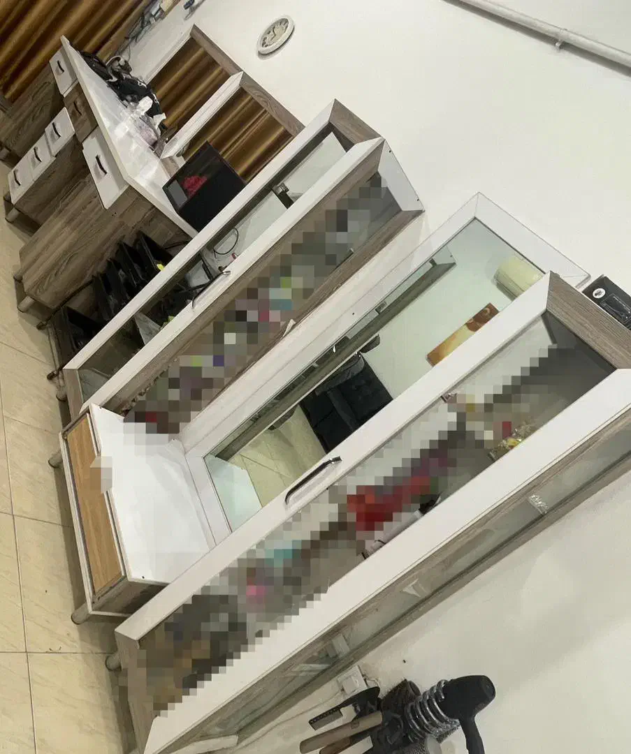 میز آرایشگاهی، آینه و بوفه|آرایشگاه و سالنهای زیبایی|رویان, |دیوار