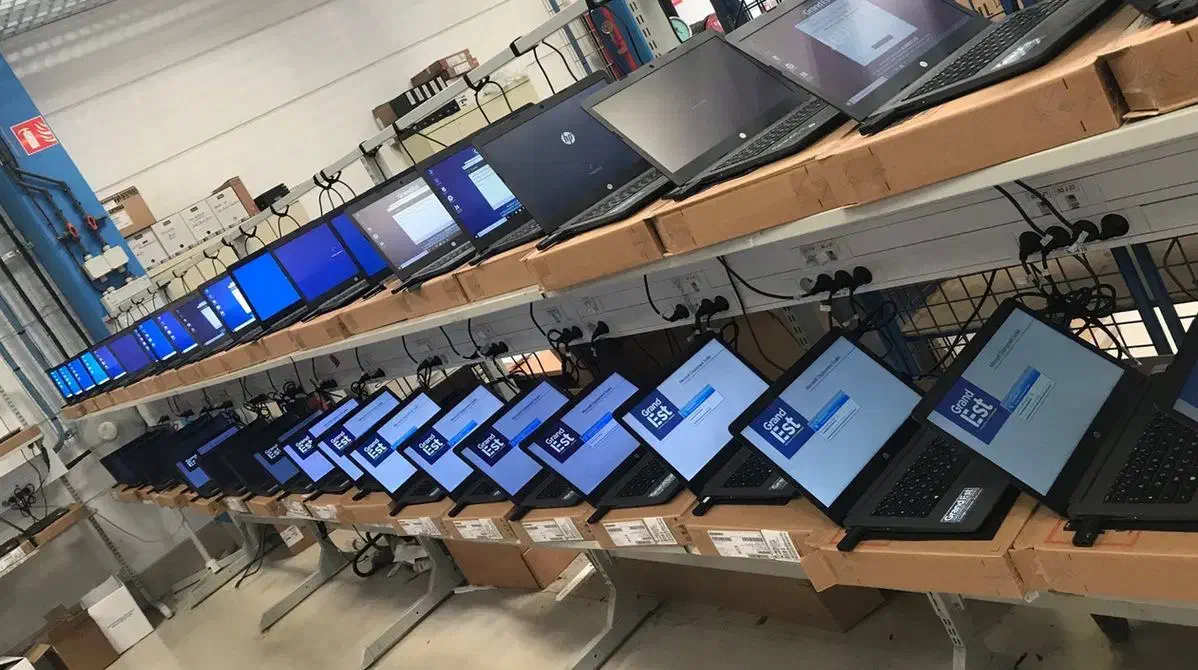 فقط تا آخر هفته لپتاپ به قیمت دبی با گارنتی تعویض|رایانه همراه|تهران, صادقیه|دیوار