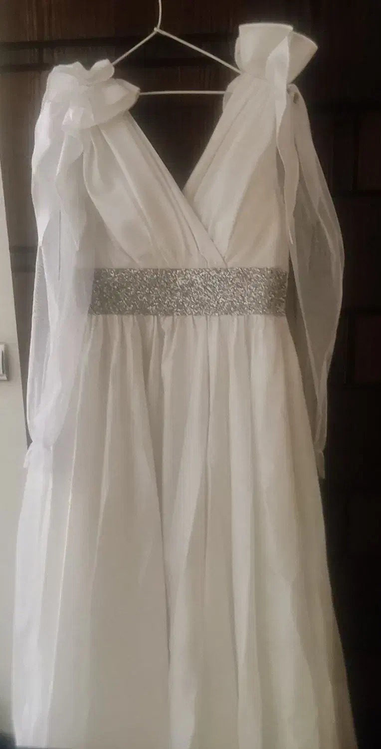 لباس مجلسی|لباس|اصفهان, ملک‌شهر|دیوار