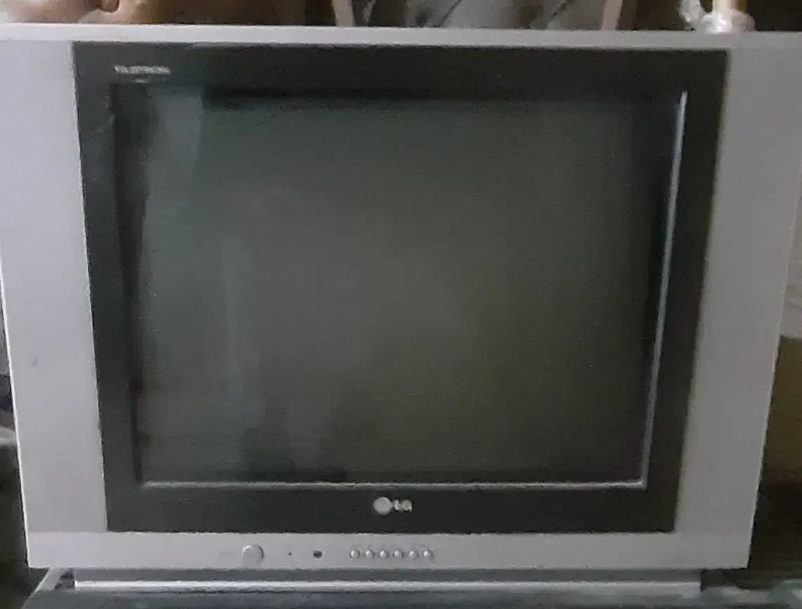 تلویزیون ۲۱ اینچ ال جی|تلویزیون و پروژکتور|پردیس, شهرک صنعتی کمرد|دیوار