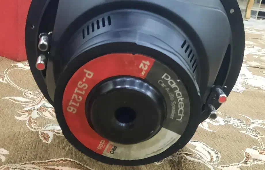 آمپیلی و ساب|صوتی و تصویری|رباط‌کریم, رباط‌کریم|دیوار