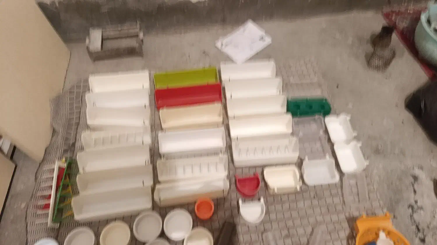 جا دونی جا آبی‌ جا غذایی و چوپ طوطی سان|لوازم جانبی حیوانات|رامهرمز, |دیوار