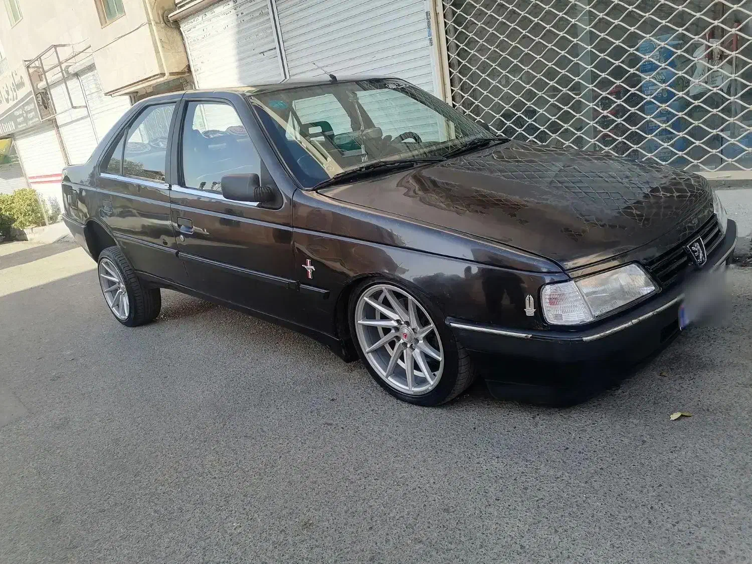 405 مدل 83 مشکی دوبرگ سند در حد|خودرو سواری و وانت|اصفهان, فرودگاه شهید بهشتی|دیوار