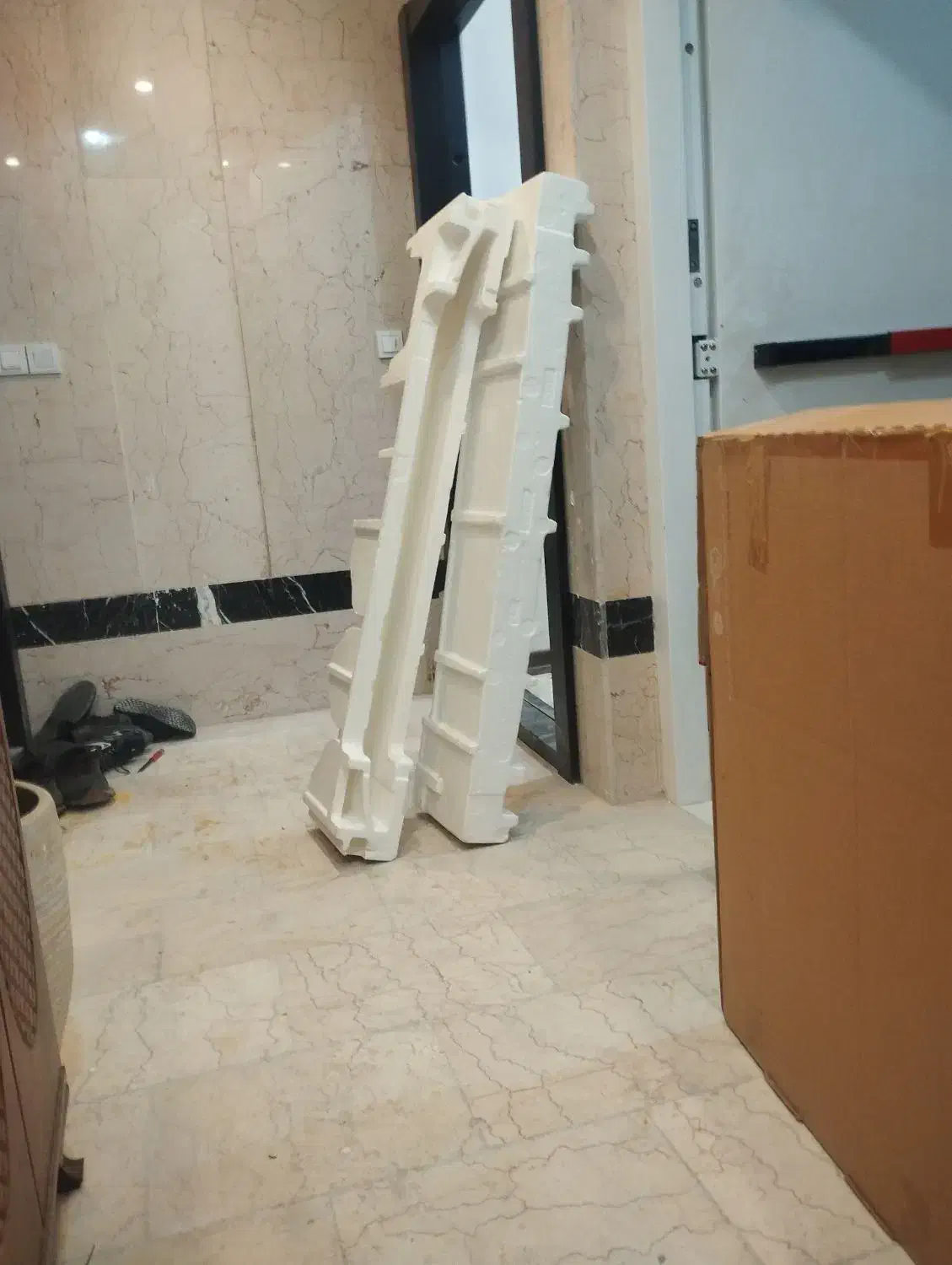 کارتن تلویزیون سامسونگ|تلویزیون و پروژکتور|تهران, افسریه شمالی|دیوار