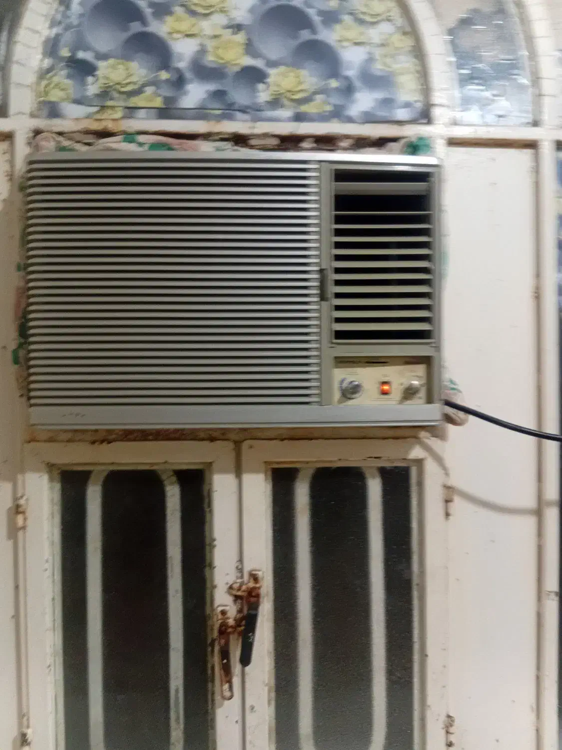 کولر|کولر گازی و فن‌کوئل|اندیکا, |دیوار