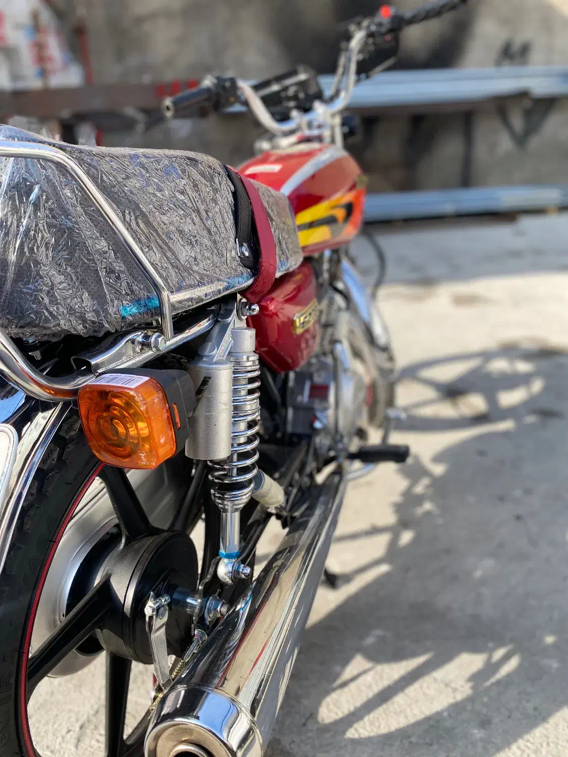 موتور هندا|موتورسیکلت|فردیس, منظریه|دیوار