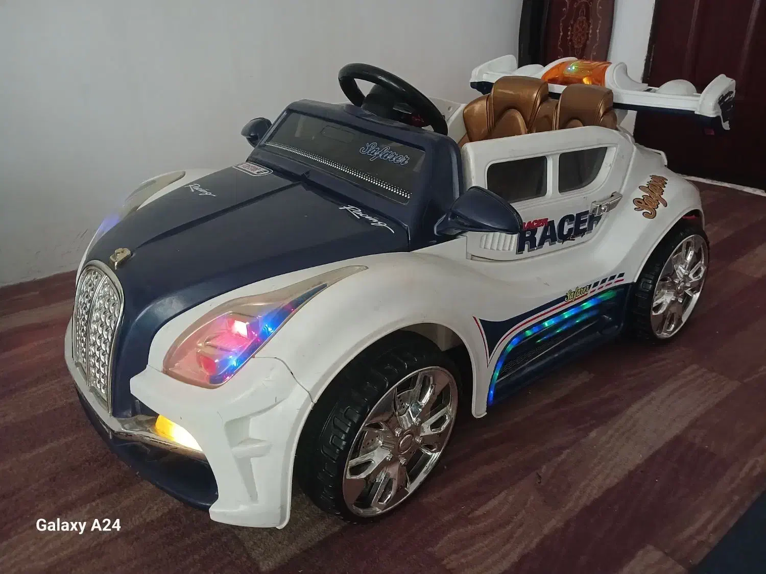 ماشین شارژی کودک|اسباب‌‌بازی|اردبیل, |دیوار