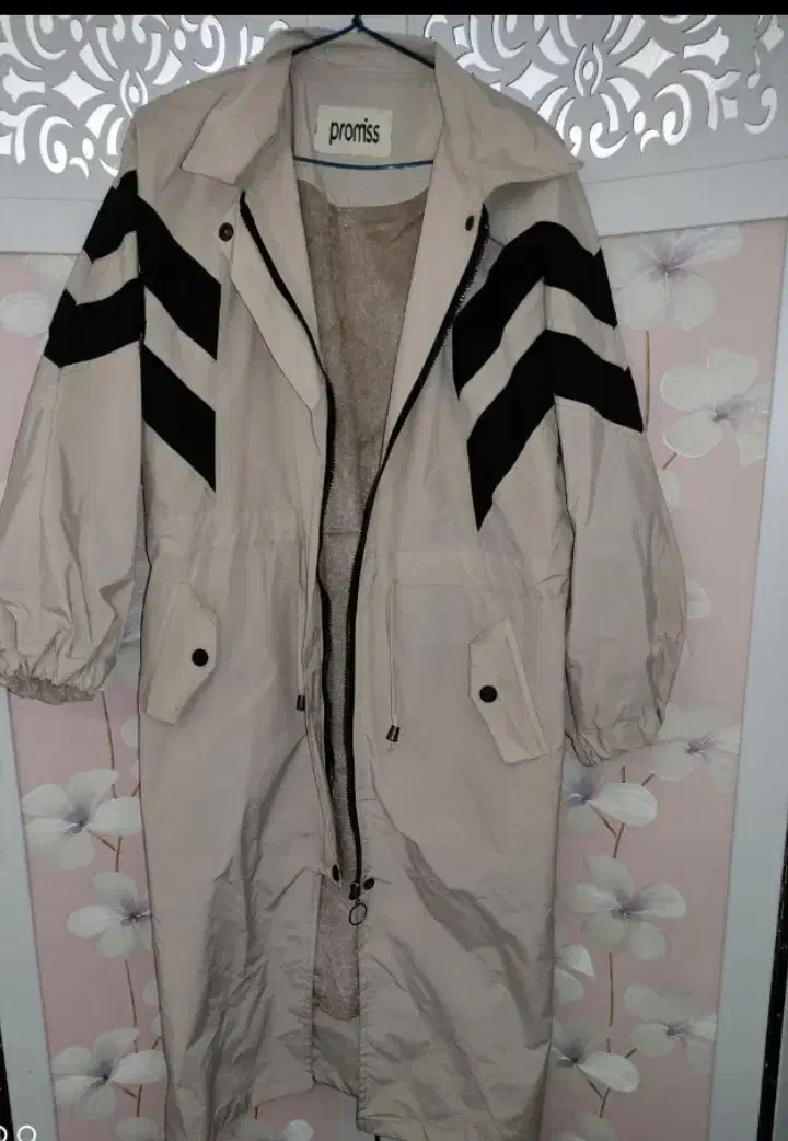 بارانی|لباس|بیجار, |دیوار