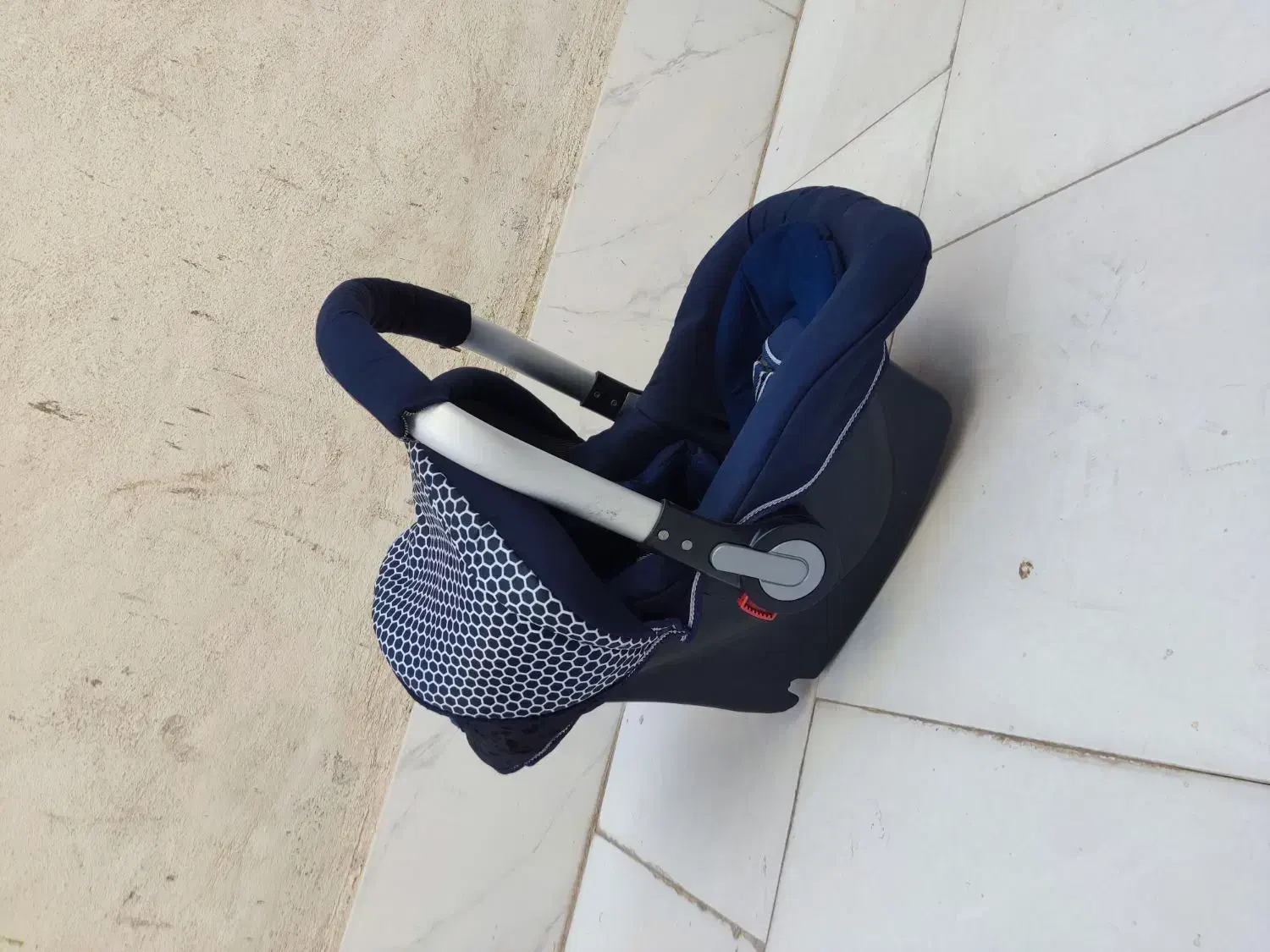 کریر سالم و مرتب|اسباب‌بازی بچه|مشهد, فاطمیه|دیوار