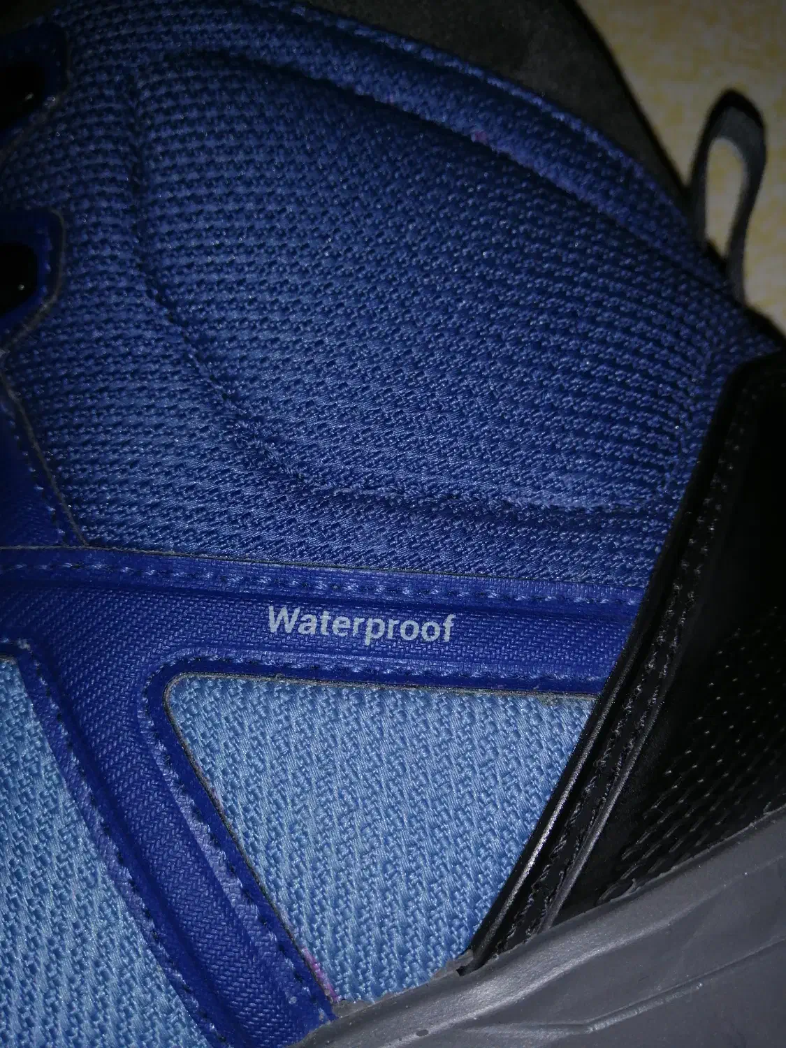 کفش کوهنوردی زنانه|کیف، کفش، کمربند|رشت, صفاری|دیوار