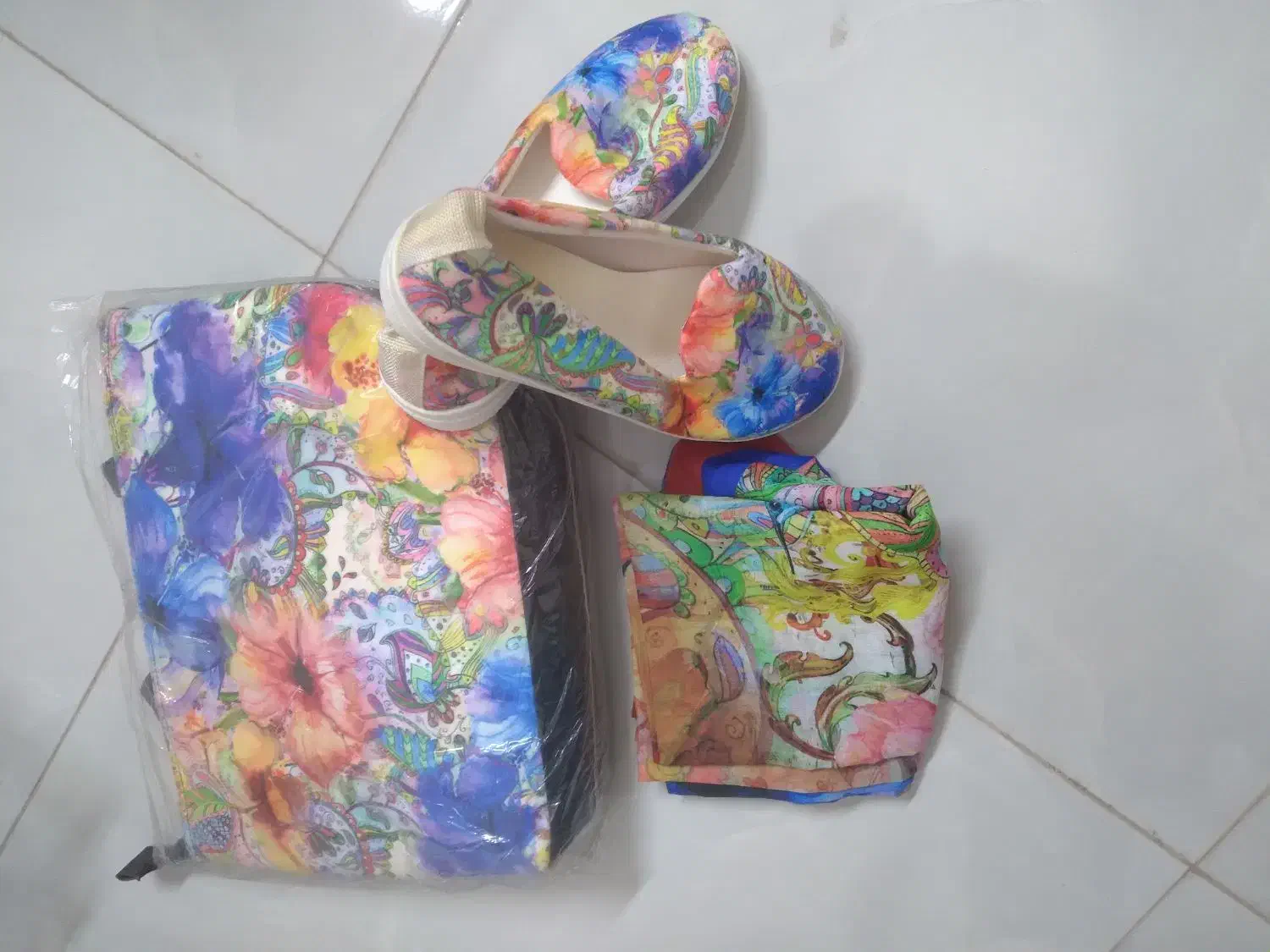 فروش اجناس مغازه قیمت پایین|لباس|قائمشهر, |دیوار